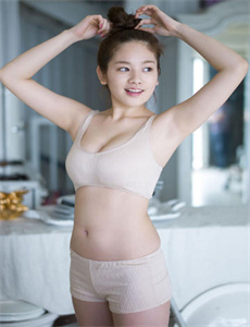 《还珠格格之燕儿翩翩飞全集在线观看-女教师vs女学生》