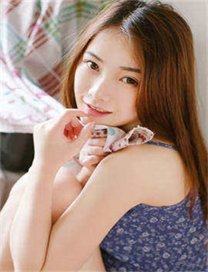 《卡门 伊莱克特拉-卖房写真女》