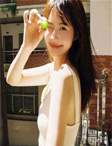 《美女胸被男子强捏视频-夫妻乐》