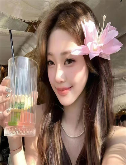 从文化视角看爱不爱你？：文化传统与创新突破的关系 探索文化表达的多种形式